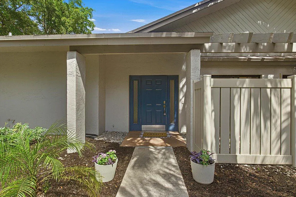 2 bed, 2.0 bath, 1106 sqft, $2,500 — Photo 1