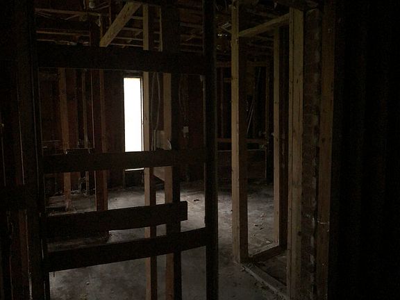 2nd image of 270 Morris Dr
