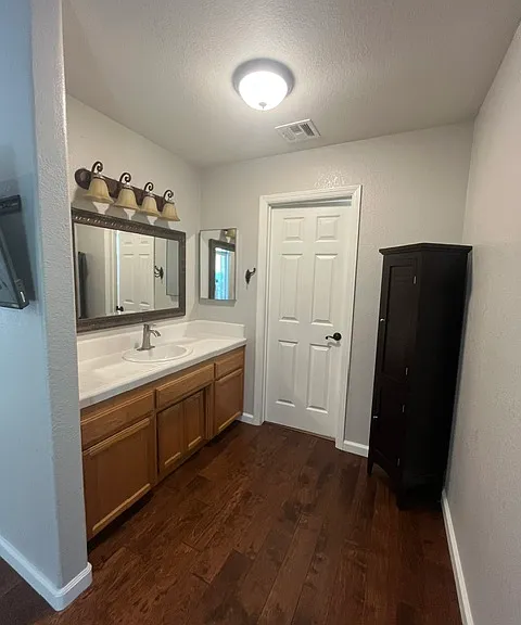 13900 Los Altos Rd — Photo 15