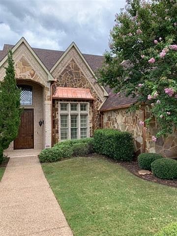 2nd image of 3110 Lake Creek Dr