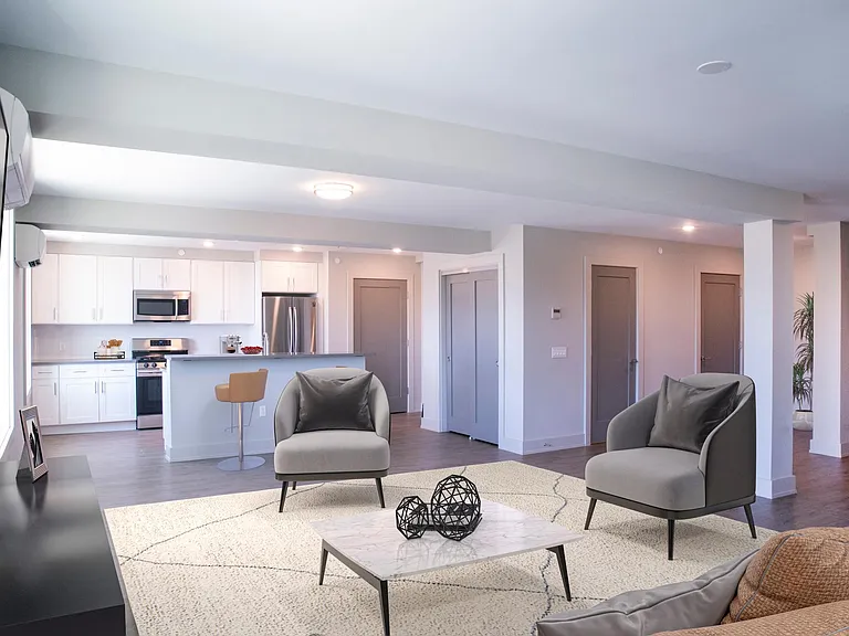 Fairfield Townhomes at Islip — Photo 6
