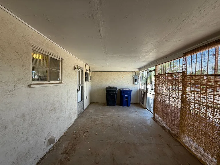 1801 Palomas Dr NE — Photo 21