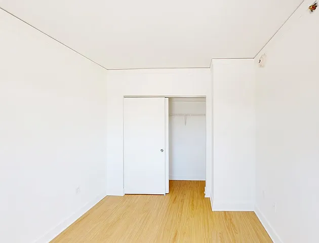 Ambassador — Photo 83