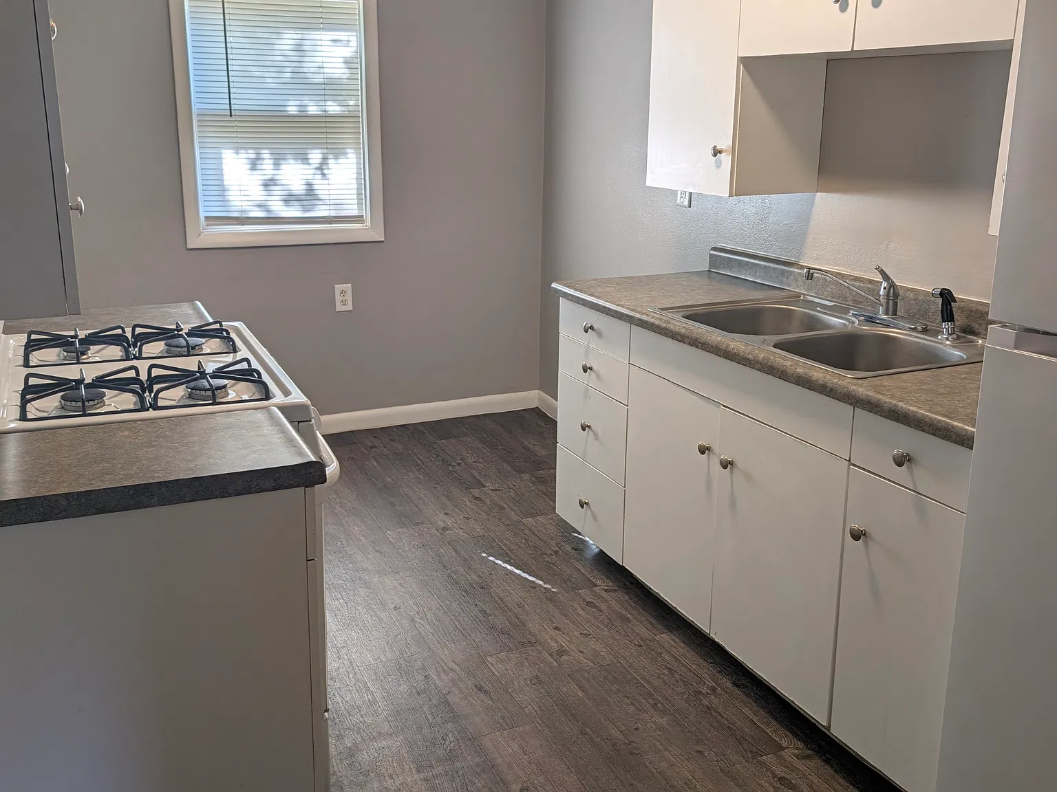 1 bed, 700 sqft, $800 — Photo 2