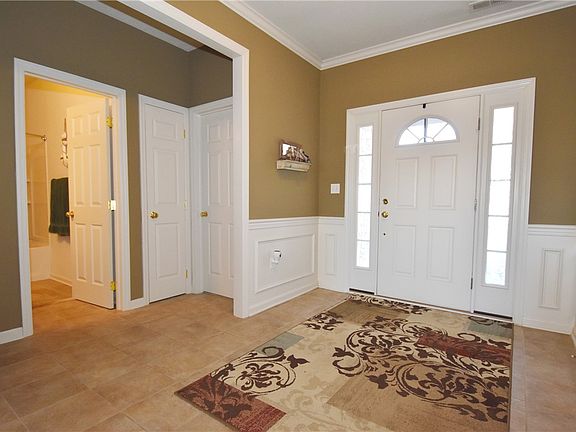 3rd image of 3000 Edinburg Ct