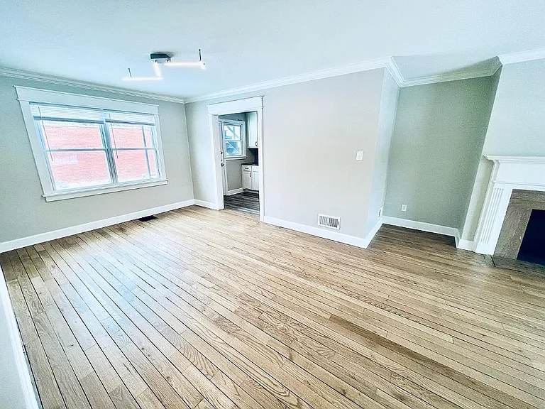 1600 Waltham Rd #B — Photo 6