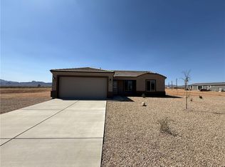 397 S Lochiel Rd, Golden Valley, AZ 86413