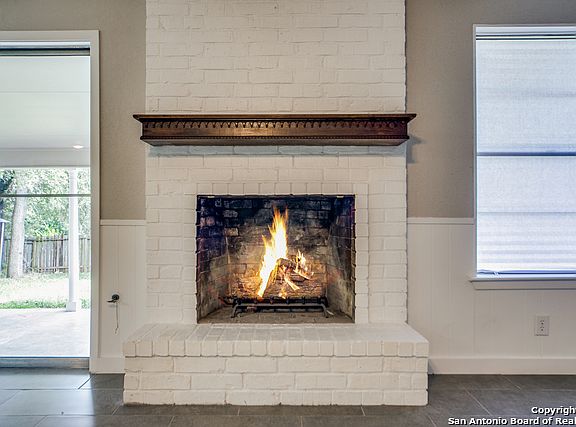 3rd image of 1906 Oak Mountain St
