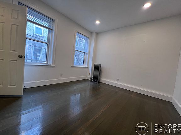 4th image of 112 Park Dr #34A