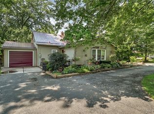 6114 Bear Ridge Rd, Lockport, NY 14094