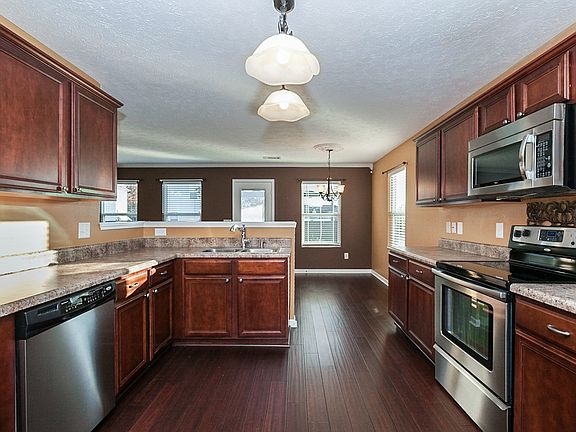 4th image of 3429 Axelwood Dr