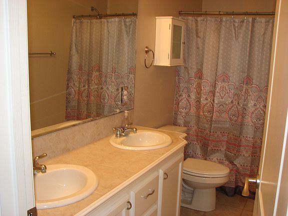 4th image of 202 Treat Dr