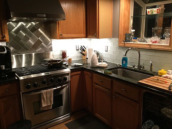 3rd image of 338 Hampton Park