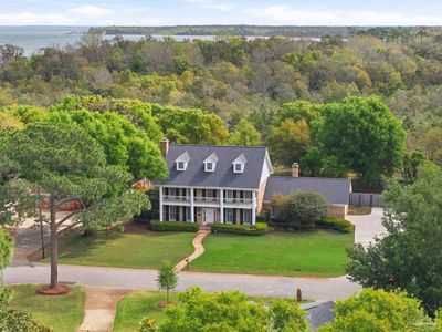 700 Bay Cliffs Rd, Gulf Breeze, FL, 32561