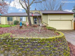 9085 SW Rebecca Ln, Beaverton, OR 97008