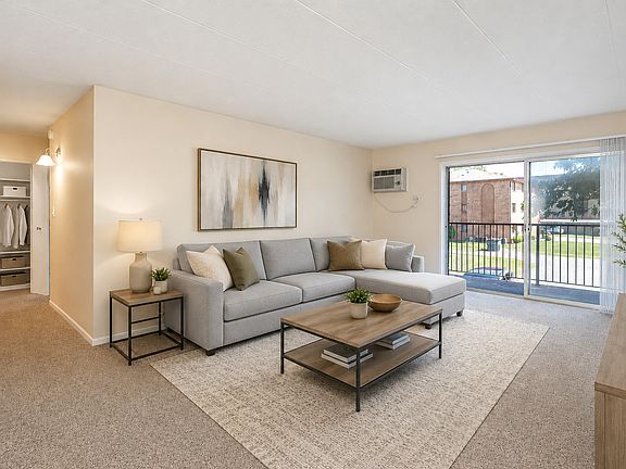 3rd image of 10408 Menard Ave Unit 3