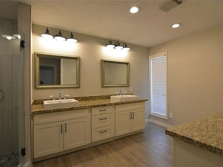 19118 Challe Cir W — Photo 12