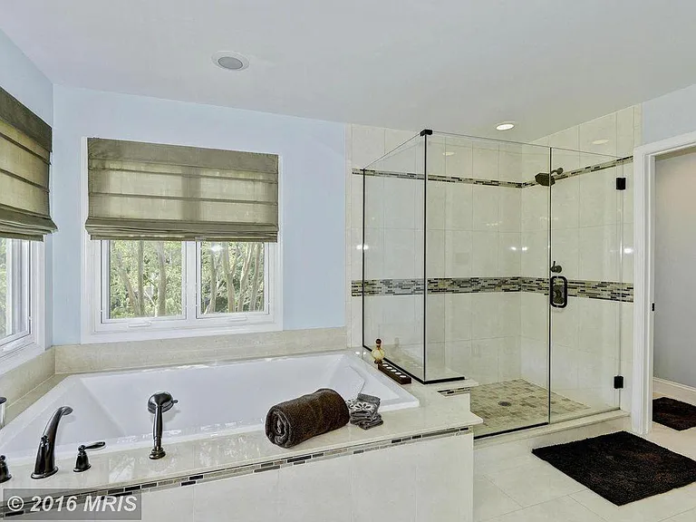 17533 Applewood Ln — Photo 19
