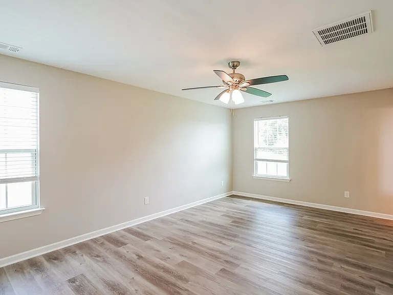 408 Parmley Ln — Photo 9
