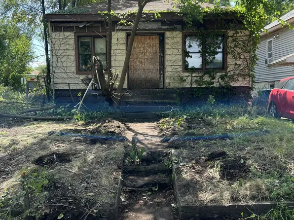 1931 W 14th Ave, Gary, IN 46404