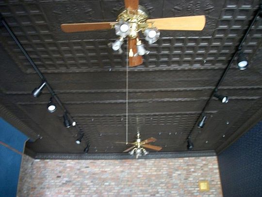 3rd image of 428 N 2nd Ave