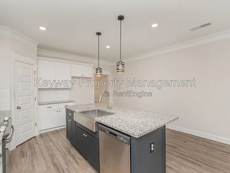 319 Sumac Trl — Photo 10