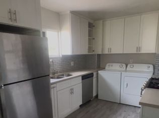812 1/2 W D St, Wilmington, CA 90744