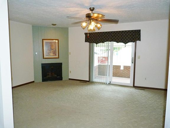 5th image of 625 Country Club Dr APT F5