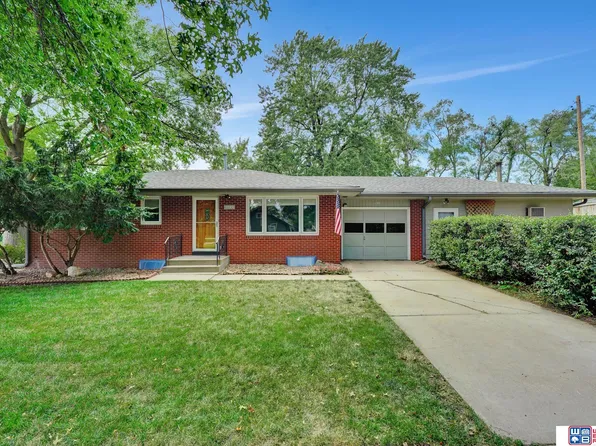 1301 N 64th St, Lincoln, NE 68505