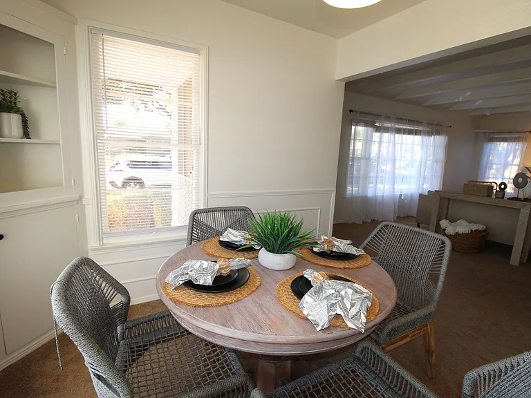 Charming Midtown Ventura Home- 3 Bedroom + 1.75 Bath — Photo 12