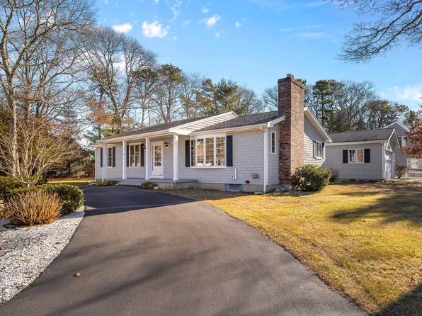 6 Village Lane, East Falmouth, MA 02536