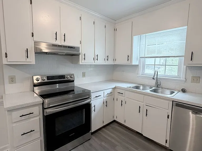 433 Creekway Dr — Photo 24