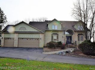 310 Eager Rd, Howell, MI 48843