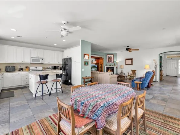 2346 Savanna Way, Palm Springs, CA 92262