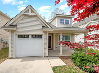 2724 Bramble Ridge Ct, Charlotte, NC 28215