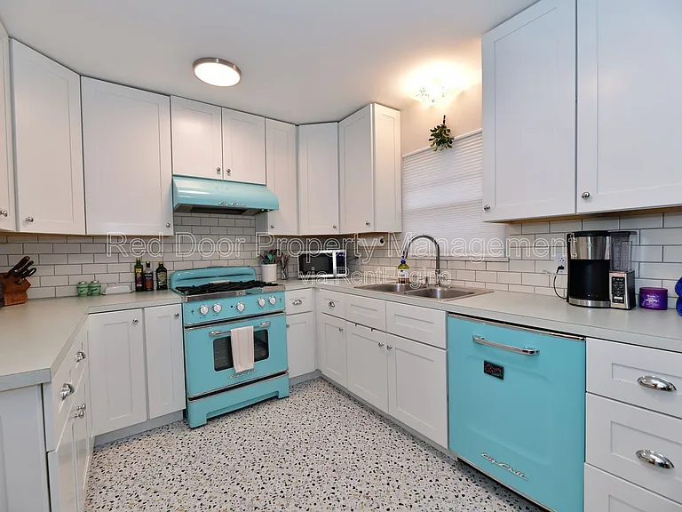 4701 Kessler Boulevard East Dr — Photo 4
