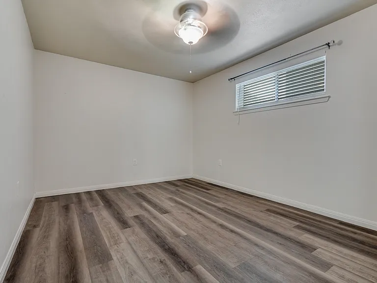 428 N Dallas Ave #7 — Photo 12