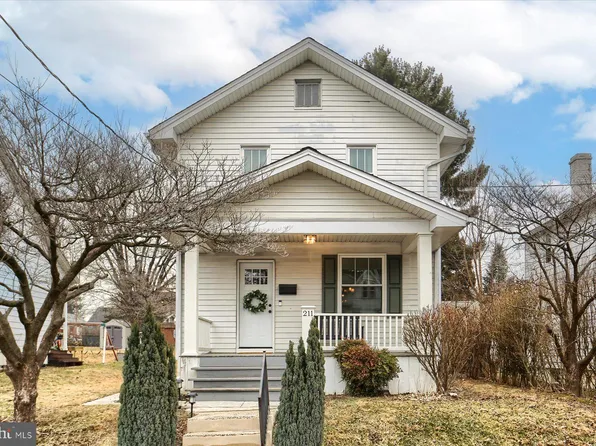 211 S 18th St, Camp Hill, PA 17011