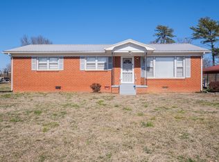 6 Dunn Ln, Leoma, TN 38468