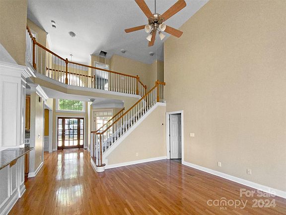 3rd image of 308 Billings Pl
