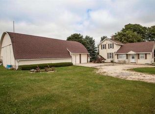 7431 Pond Rd, Hartford, WI 53027