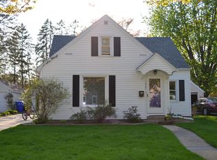 1907 N Alvin St, Appleton, WI 54911