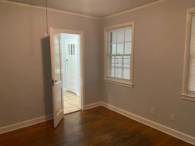 2530 Girard St — Photo 13