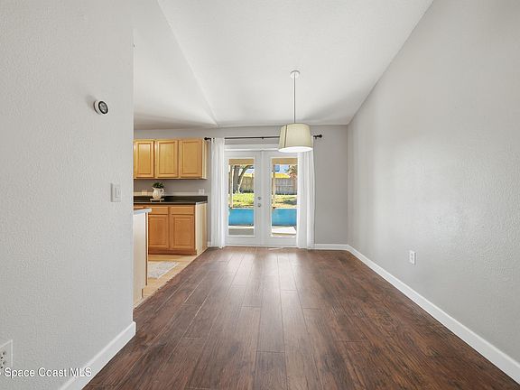 4th image of 6455 Orchid Ave