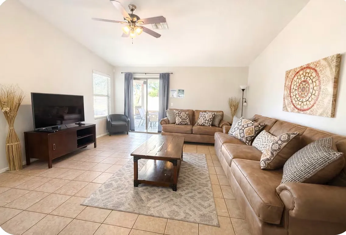 3 bed, 1925 sqft, $2,695 — Photo 4