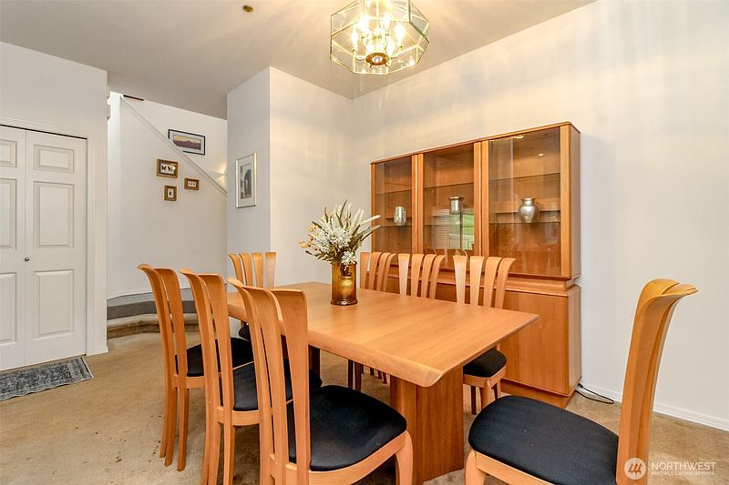 4th image of 4714 Fairwood Blvd NE #703