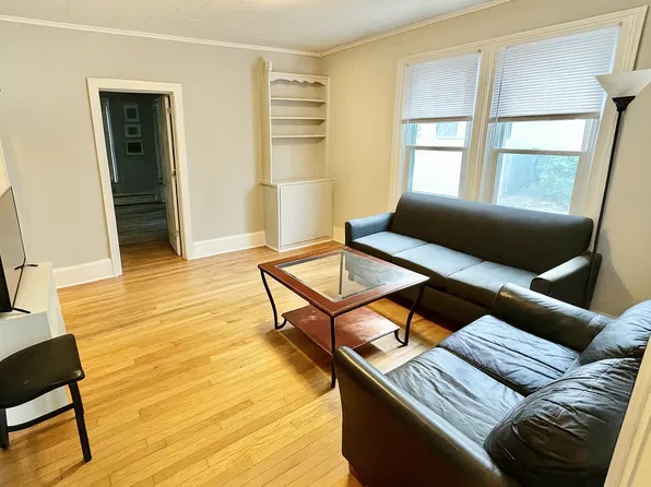 Varsity Management, 539 Packard St APT 1, Ann Arbor, MI 48104