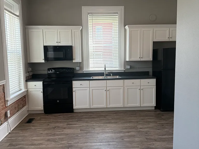 701 N Front St #A — Photo 11