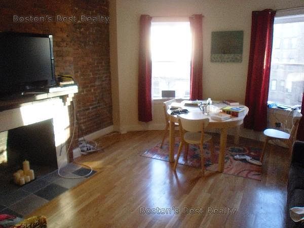 2nd image of 23 Saint Lukes Rd APT 8A