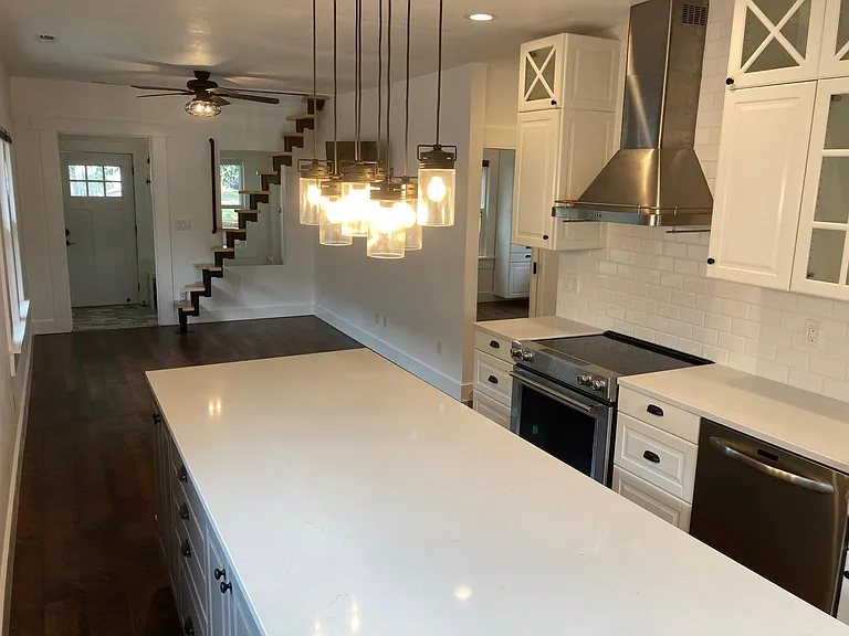 709 N Cedar St — Photo 19